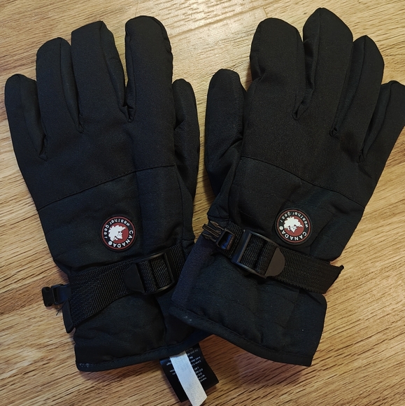 Snow Gloves - Picture 3 of 3